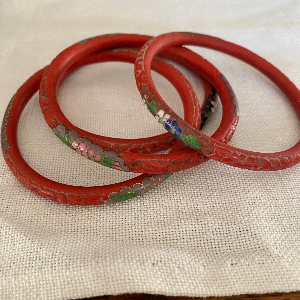 Vintage Antique Chinese Carved Cinnabar & Cloisonné Bangles Bracelets - Picture 5 of 6